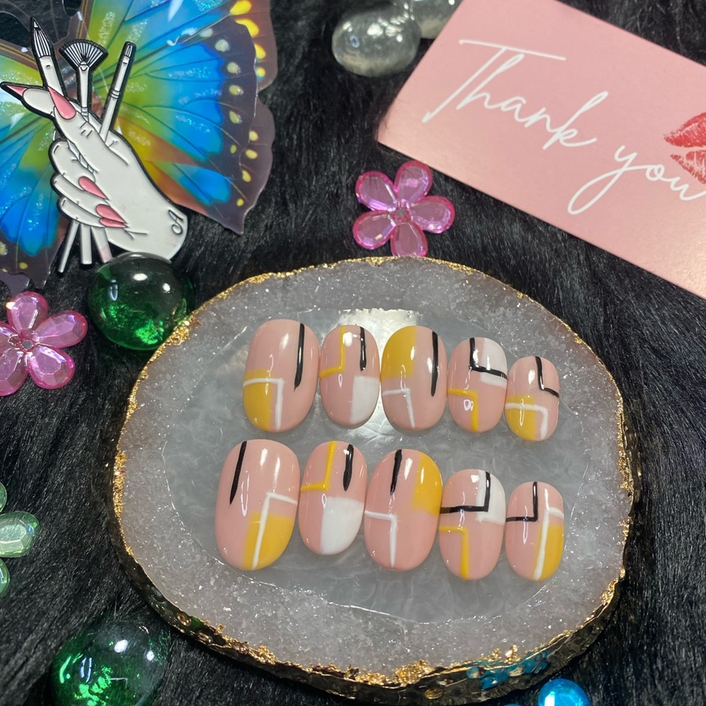 Totally Abstract Press On Nails - Picture 6 of 6